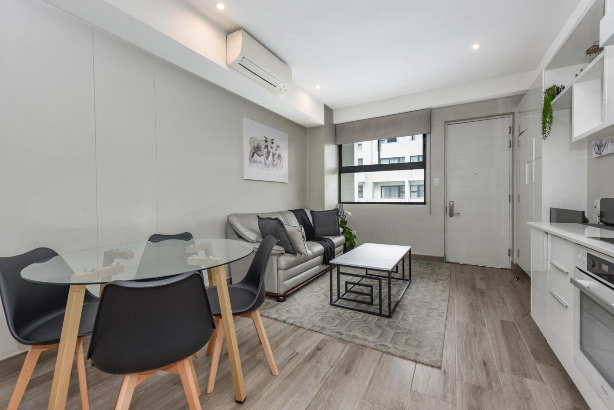 The Regency Apartment *